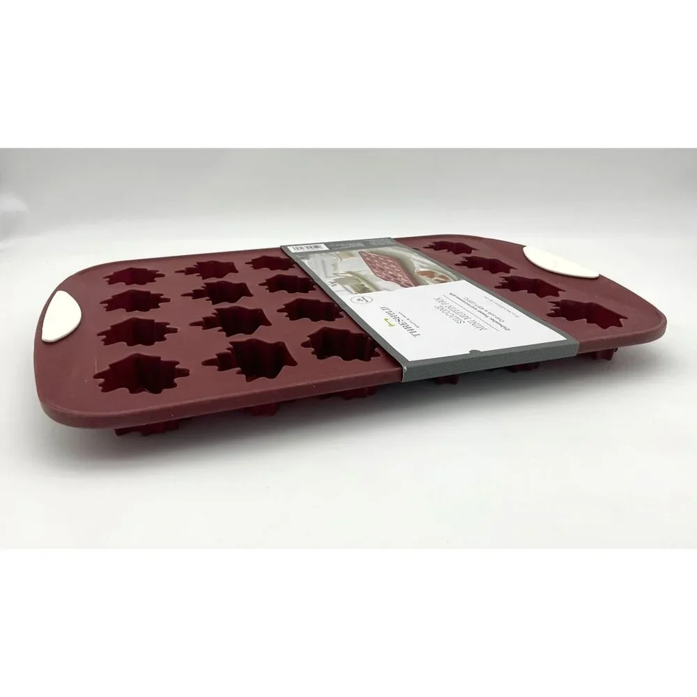 Threshold Burgundy Silicone Leaf Shape 24 Cup Mini Muffin Pan NEW with Tags
